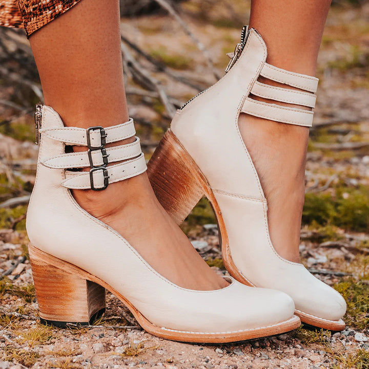 Dagmar - Vintage Pumps