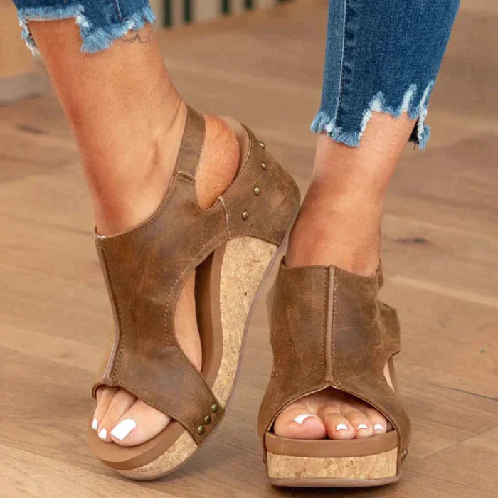 Madeline - Stylische Keilsandalen
