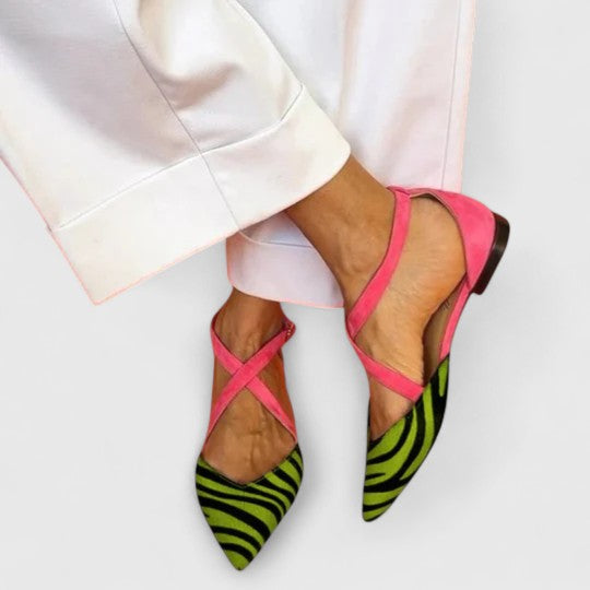 Khreysa | Elegante Ballerina mit Riemen
