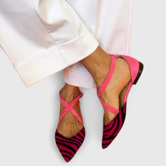 Khreysa | Elegante Ballerina mit Riemen