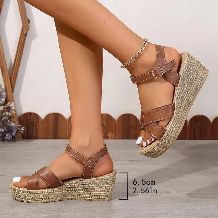 Daphnie - Elegante Keilsandalen