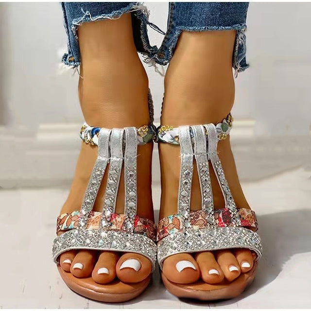 Chynna - Schimmernde Boho Sandalen