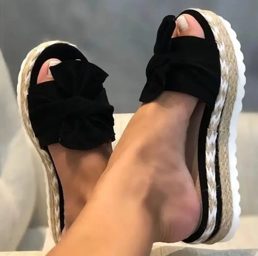 Risha - Elegante Plateau-Sandalen