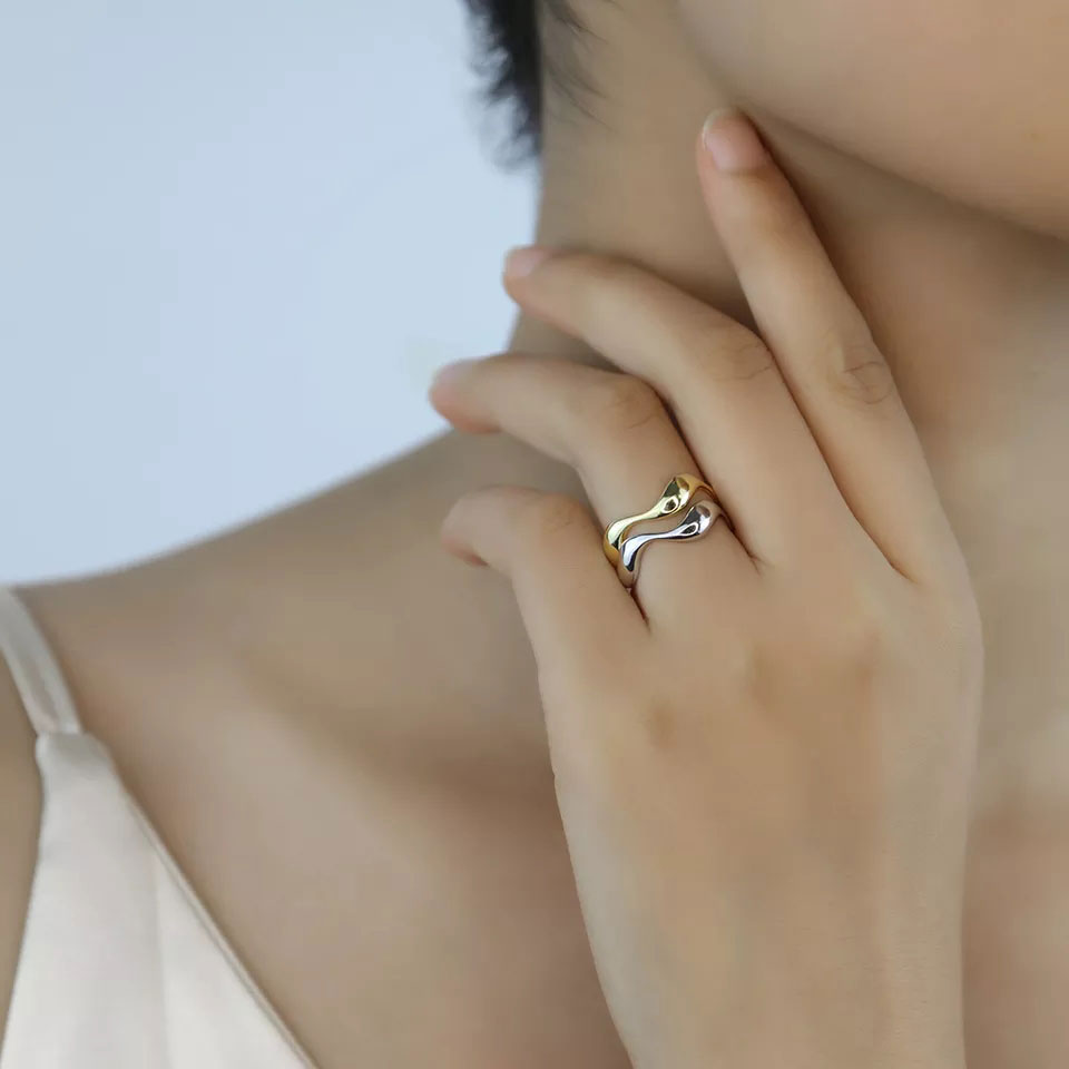 Carisseya | Wellenring 18K Gold
