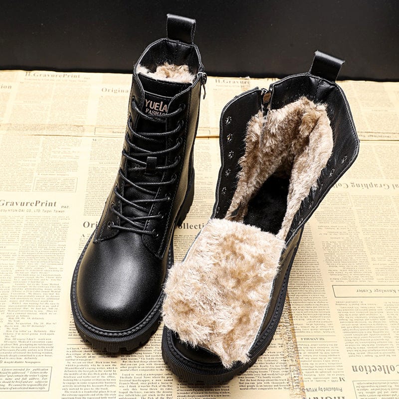 Antje - Schwarze Stiefel