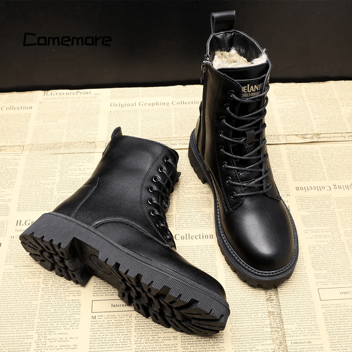 Antje - Schwarze Stiefel