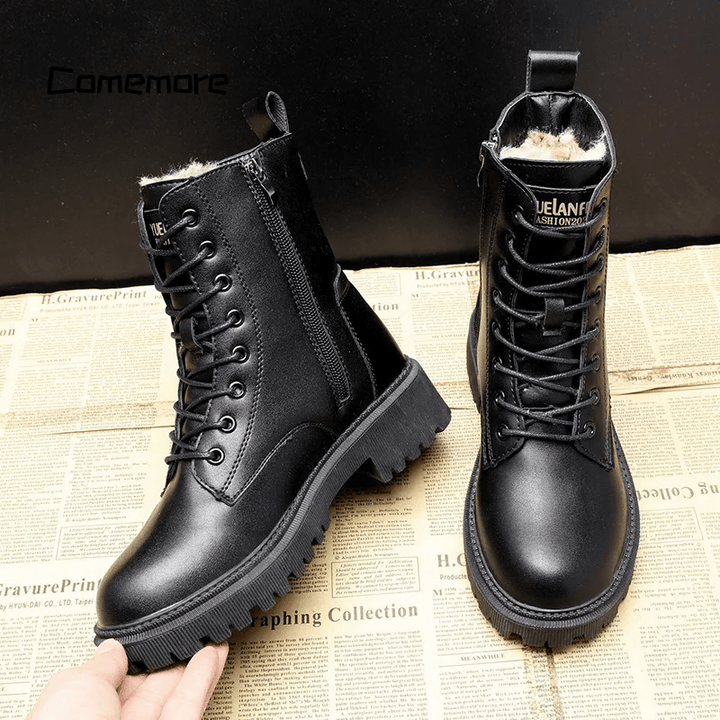 Antje - Schwarze Stiefel