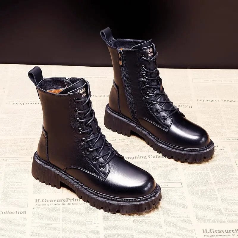 Antje - Schwarze Stiefel