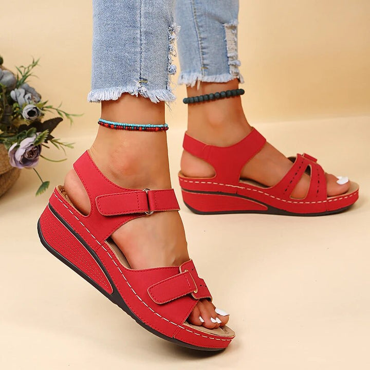 Mara - Verstellbare Riemchen-Sandalen