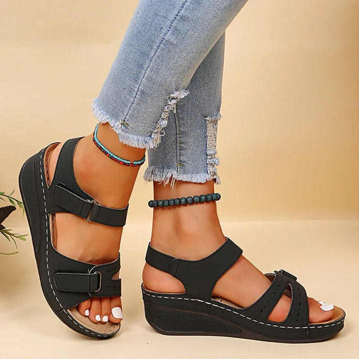 Mara - Verstellbare Riemchen-Sandalen