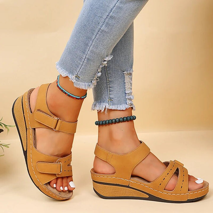 Mara - Verstellbare Riemchen-Sandalen