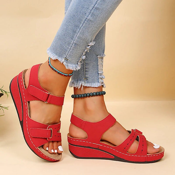Mara - Verstellbare Riemchen-Sandalen