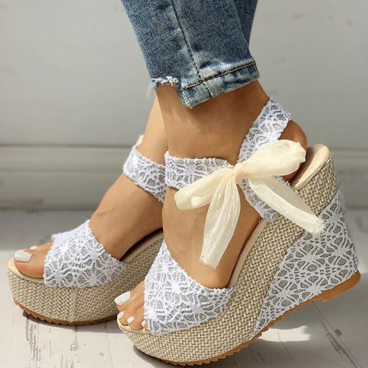 Arlene - Spitzen Schleifen Sandalen