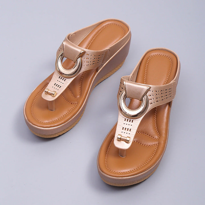 Solaire - Erhöhte Zehenring-Sandalen